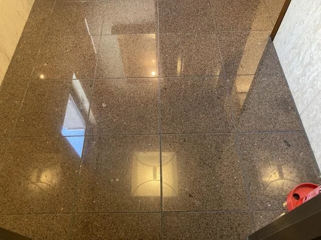 First View Kagurazaka 201: Stone-tiled entrance floor