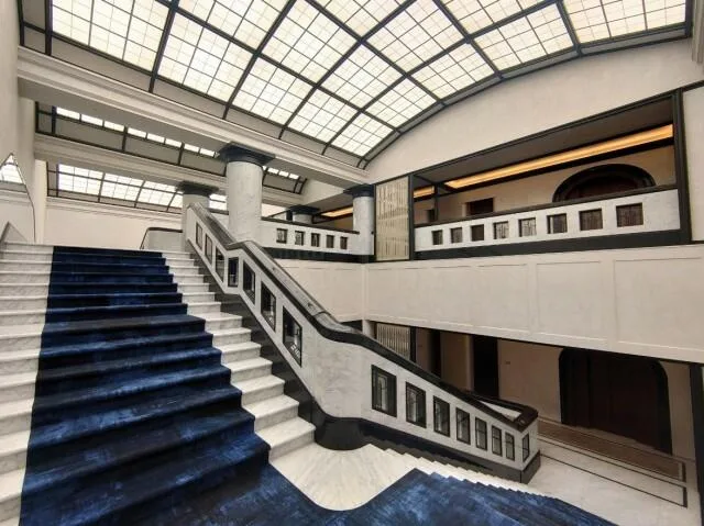 Mita Garden Hills Park Mansion 408: Grand staircase in the shared area