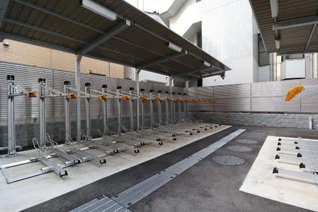 Proud Shibuya Higashi 606: Bicycle parking