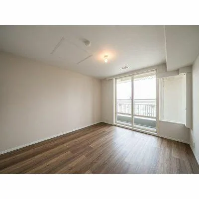 River City 21 East Towers Tower 10, #2313: Room