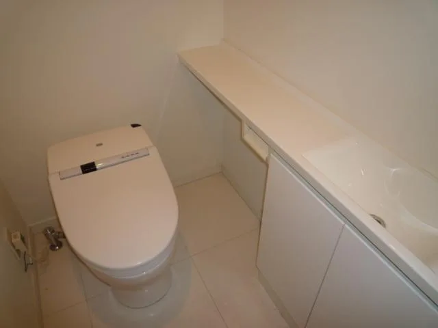 Storia Jingumae 0104: Toilet